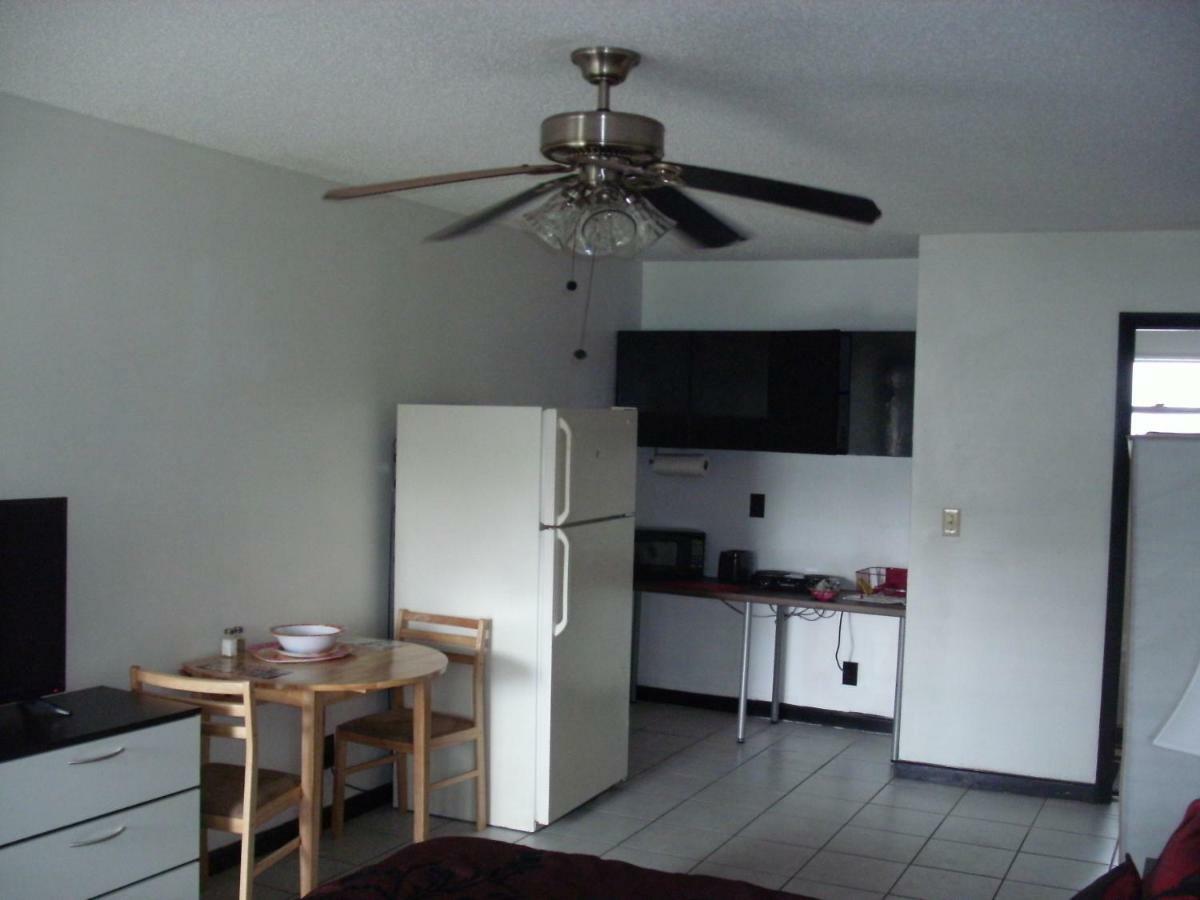 Newly Furnished Large Clean Quiet Private Unit Apartman Fort Lauderdale Kültér fotó